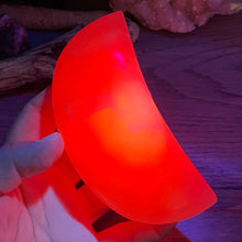 将图像加载到图库查看器中,Pink Calcite / Mangano Calcite 4" Moon