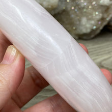 将图像加载到图库查看器中,Pink Calcite / Mangano Calcite 4" Moon