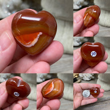 Bild in Galerie-Viewer laden, Carnelian 30mm Hearts