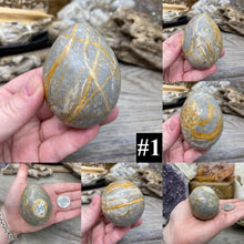 Bild in Galerie-Viewer laden, Onyx 2.5" Eggs from Mexico