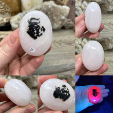 Load image into Gallery viewer, Pink Calcite / Mangano Palm Stones