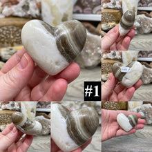 Bild in Galerie-Viewer laden, Zebra Onyx 2" Hearts from Mexico