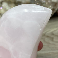 将图像加载到图库查看器中,Pink Calcite / Mangano Calcite 4" Moon