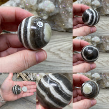 Bild in Galerie-Viewer laden, Zebra Onyx 1.5" Spheres from Mexico