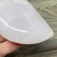 将图像加载到图库查看器中,Pink Calcite / Mangano Calcite 4" Moon