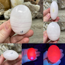 Load image into Gallery viewer, Pink Calcite / Mangano Palm Stones