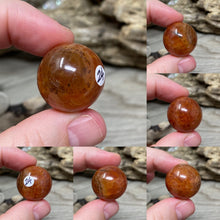 Bild in Galerie-Viewer laden, Carnelian Snakeskin 22mm Spheres