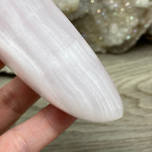 将图像加载到图库查看器中,Pink Calcite / Mangano Calcite 4" Moon