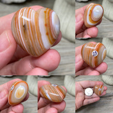 Bild in Galerie-Viewer laden, Carnelian 30mm Hearts