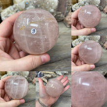 Bild in Galerie-Viewer laden, Rose Quartz Sphere #03 - 2.77" / 70mm