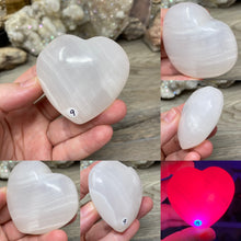 Bild in Galerie-Viewer laden, Pink Calcite / Mangano Calcite 2" Heart Palm Stones