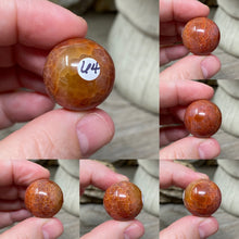 Bild in Galerie-Viewer laden, Carnelian Snakeskin 22mm Spheres