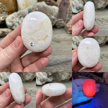 Load image into Gallery viewer, Pink Calcite / Mangano Palm Stones