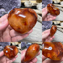 Bild in Galerie-Viewer laden, Carnelian Heart Palm Stone #14