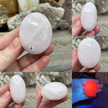 Load image into Gallery viewer, Pink Calcite / Mangano Palm Stones