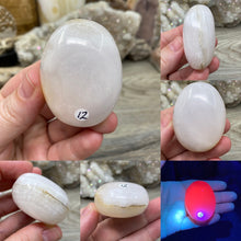 Load image into Gallery viewer, Pink Calcite / Mangano Palm Stones