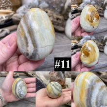 Bild in Galerie-Viewer laden, Onyx 2.5" Eggs from Mexico