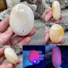 Load image into Gallery viewer, Pink Calcite / Mangano Palm Stones