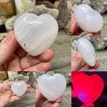 Bild in Galerie-Viewer laden, Pink Calcite / Mangano Calcite 2" Heart Palm Stones