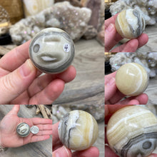 Bild in Galerie-Viewer laden, Zebra Onyx 1.5" Spheres from Mexico