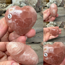 Carica l'immagine nel visualizzatore di Gallery, Strawberry Calcite Hearts