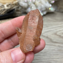 Cargar imagen en el visor de la galería, Red / Tangerine Quartz Cluster #112