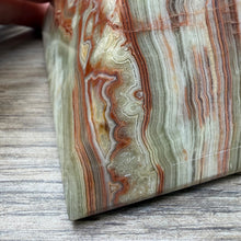 Load image into Gallery viewer, Green Onyx 4" Pyramid #03