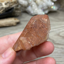 Cargar imagen en el visor de la galería, Red / Tangerine Quartz Cluster #112