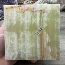 Load image into Gallery viewer, Green Onyx 4" Pyramid #04