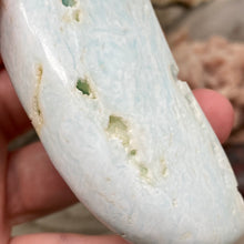 Bild in Galerie-Viewer laden, Blue Aragonite Moon #03