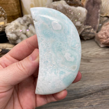 Bild in Galerie-Viewer laden, Blue Aragonite Moon #04