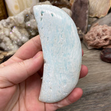 Bild in Galerie-Viewer laden, Blue Aragonite Moon #06
