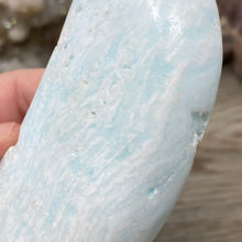 Bild in Galerie-Viewer laden, Blue Aragonite Moon #06