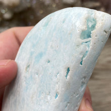 Bild in Galerie-Viewer laden, Blue Aragonite Moon #06