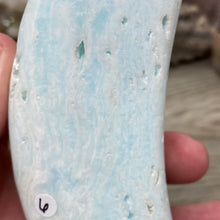 Bild in Galerie-Viewer laden, Blue Aragonite Moon #06