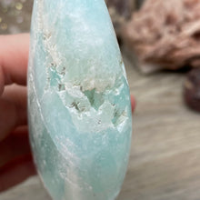 Bild in Galerie-Viewer laden, Blue Aragonite Moon #08