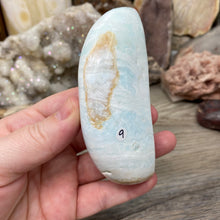 Bild in Galerie-Viewer laden, Blue Aragonite Moon #09