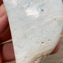 Bild in Galerie-Viewer laden, Blue Aragonite Moon #09