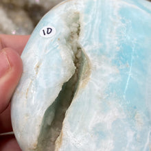 Bild in Galerie-Viewer laden, Blue Aragonite Moon #10
