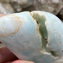 Bild in Galerie-Viewer laden, Blue Aragonite Moon #10