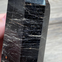 Bild in Galerie-Viewer laden, Black Tourmaline with Hematite and Feldspar Tower #01