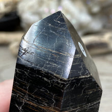 Bild in Galerie-Viewer laden, Black Tourmaline with Hematite and Feldspar Tower #02