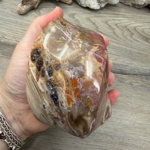 Bild in Galerie-Viewer laden, Petrified Wood Flame