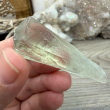 Bild in Galerie-Viewer laden, Prasiolite - Green Amethyst Rough #01
