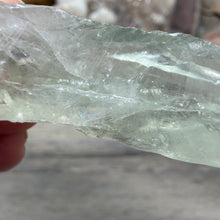 Bild in Galerie-Viewer laden, Prasiolite - Green Amethyst Rough #02