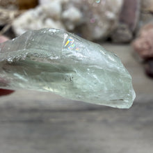 Bild in Galerie-Viewer laden, Prasiolite - Green Amethyst Rough #02