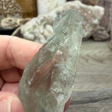 将图像加载到图库查看器中,Prasiolite - Green Amethyst Rough #03