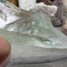 Bild in Galerie-Viewer laden, Prasiolite - Green Amethyst Rough #04