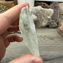 Bild in Galerie-Viewer laden, Prasiolite - Green Amethyst Rough #05