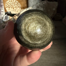 Chargez l'image dans la visionneuse de la galerie, Gold Sheen Obsidian 54mm Sphere #04